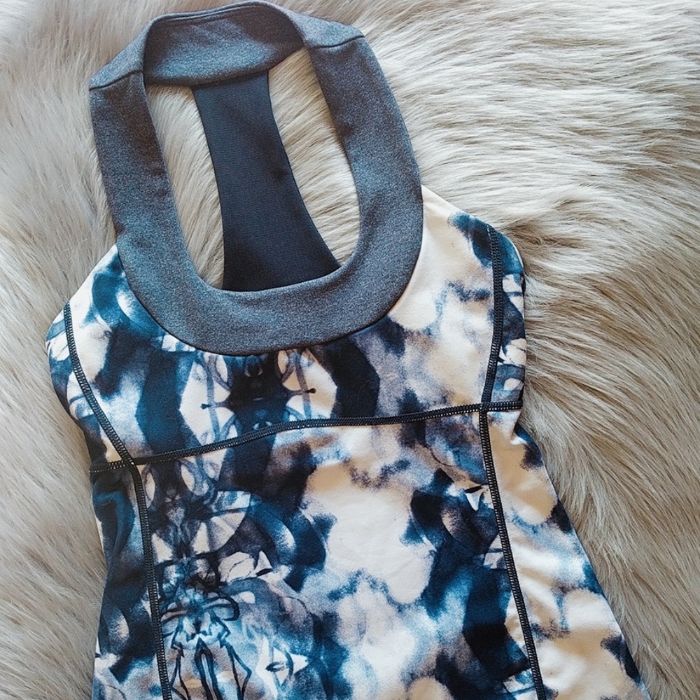 LULULEMON Blue And White Scoop Neck Tank 4